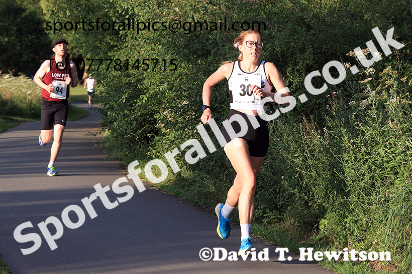 The 2025 Tynedale Pie n Peas 10k Road Race, Ovington to Low Prudhoe, Northumberland. Photo: David T. Hewitson/Sports for All Pics